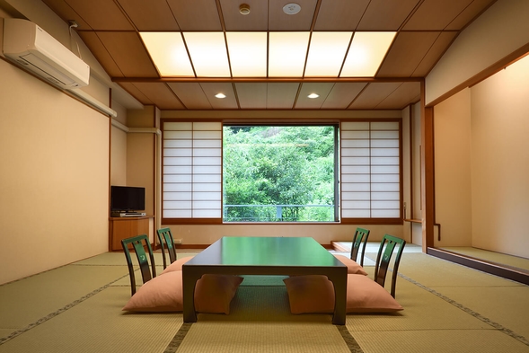 【お部屋でお食事プラン】のんびり和室ステイ！夕食はピッツァ朝食はパン朝食のライトな食事プラン